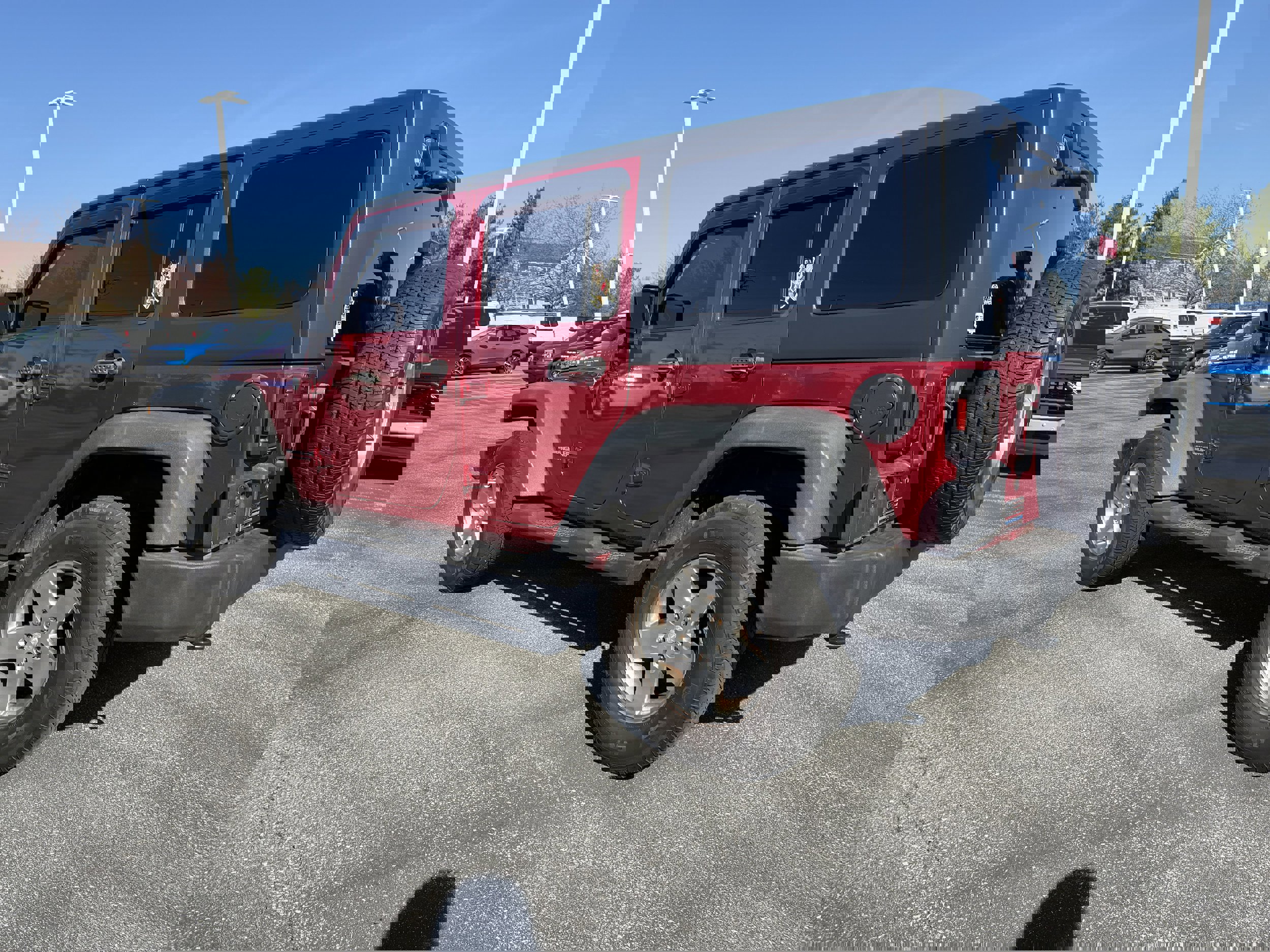 Used 2012 Jeep Wrangler Unlimited Rubicon w/ Connectivity Group image 3