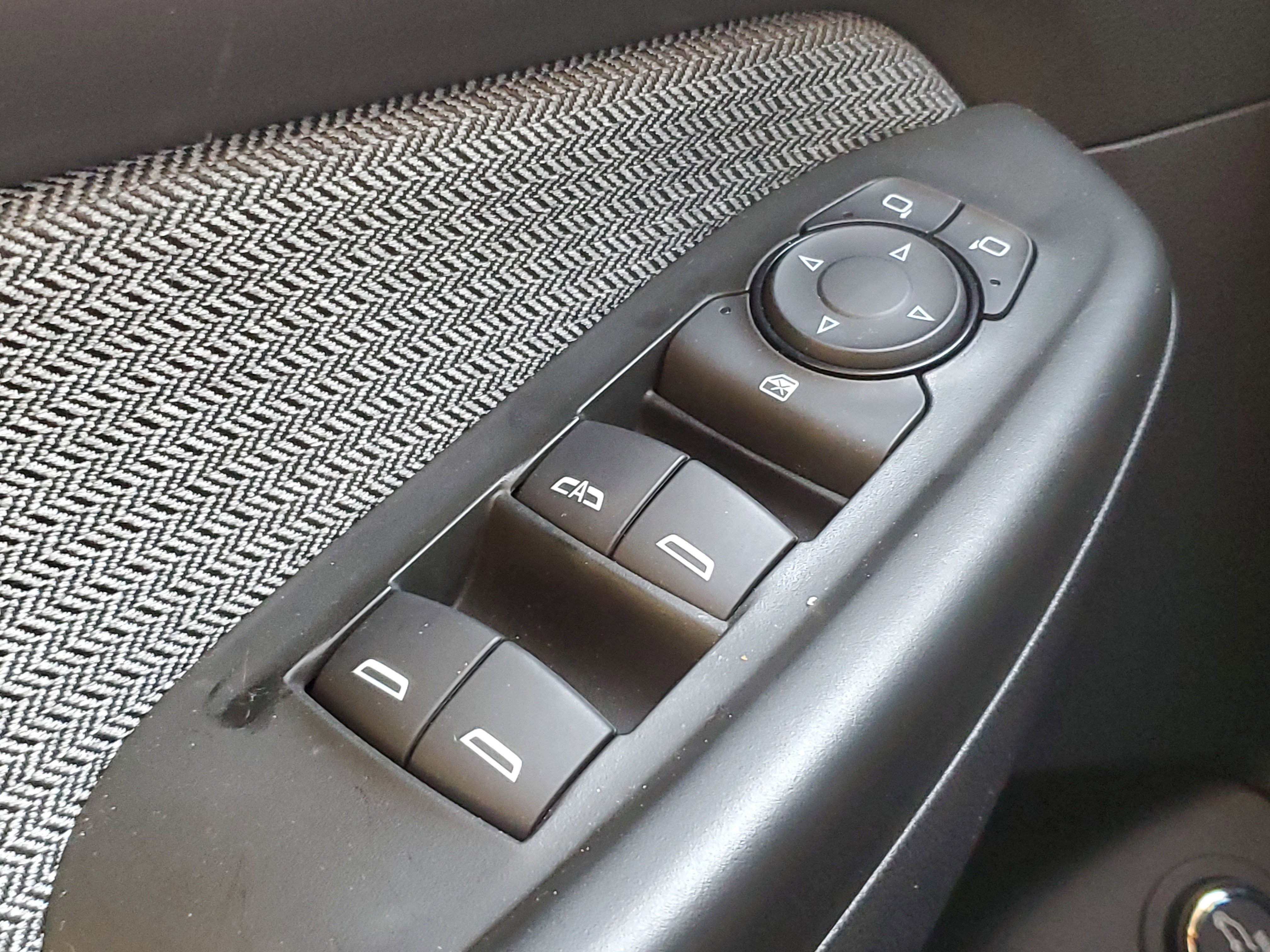 Used 2025 Chevrolet TrailBlazer LT w/ Convenience Package image 26