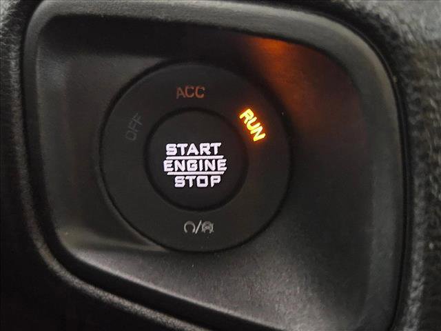 Used 2025 Jeep Gladiator Sport AWD/4WD image 14