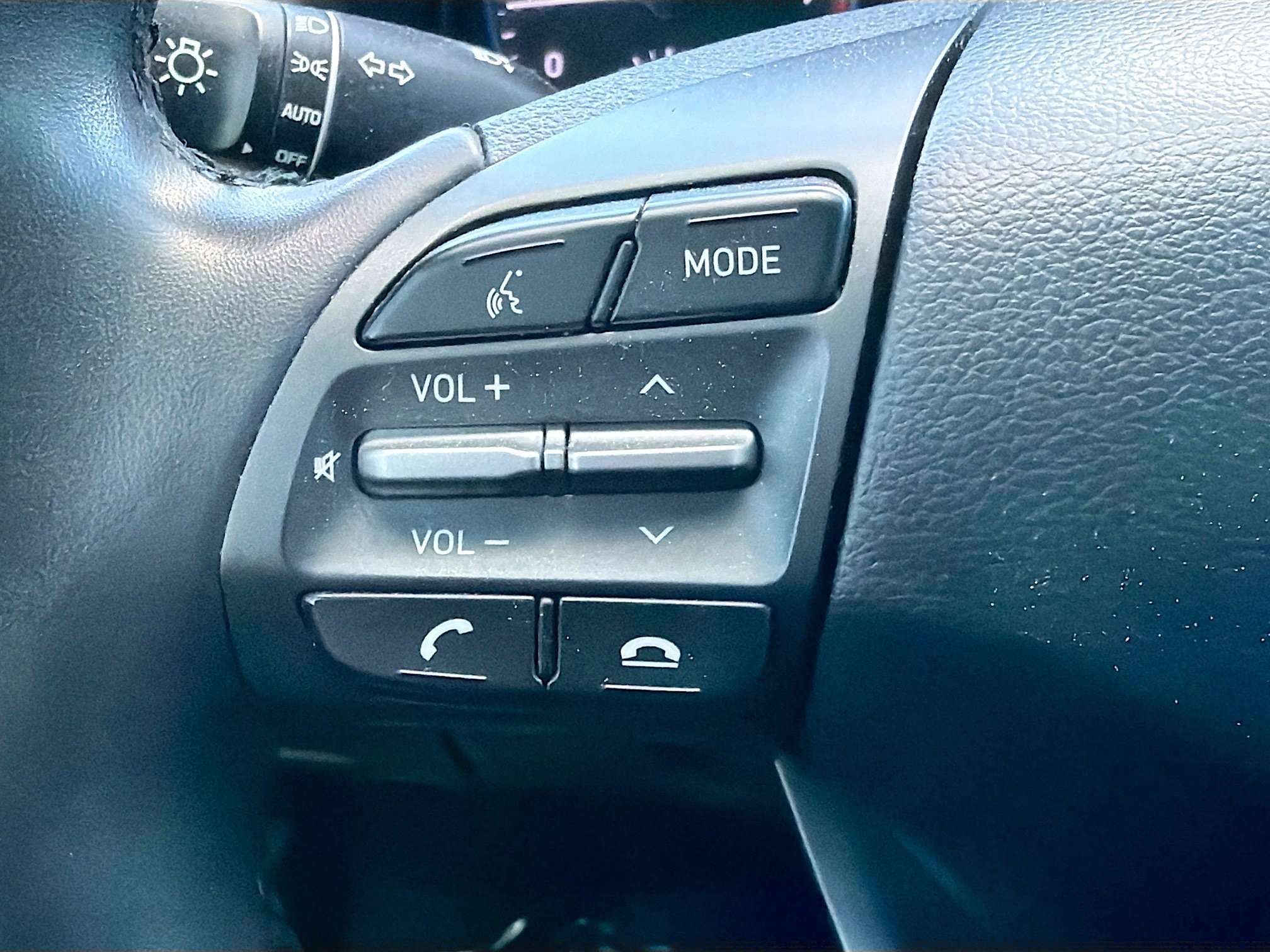 Used 2019 Hyundai Kona SEL image 32