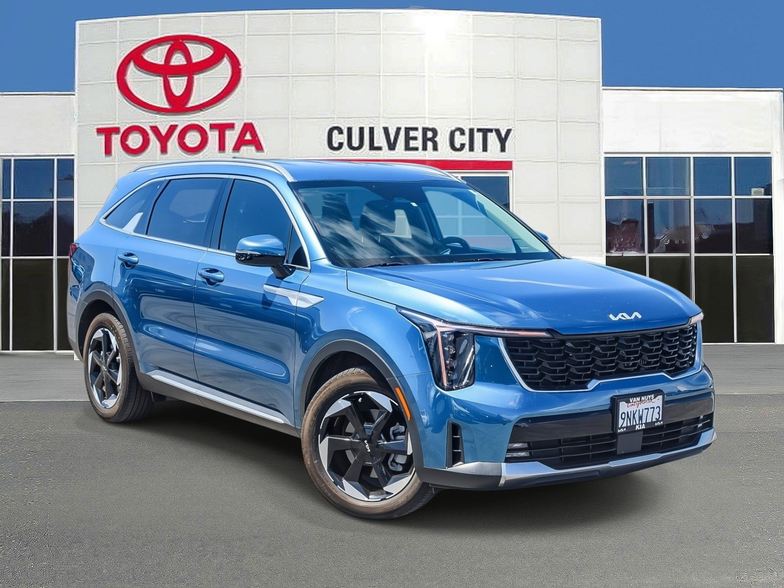 Used 2025 Kia Sorento EX image 1