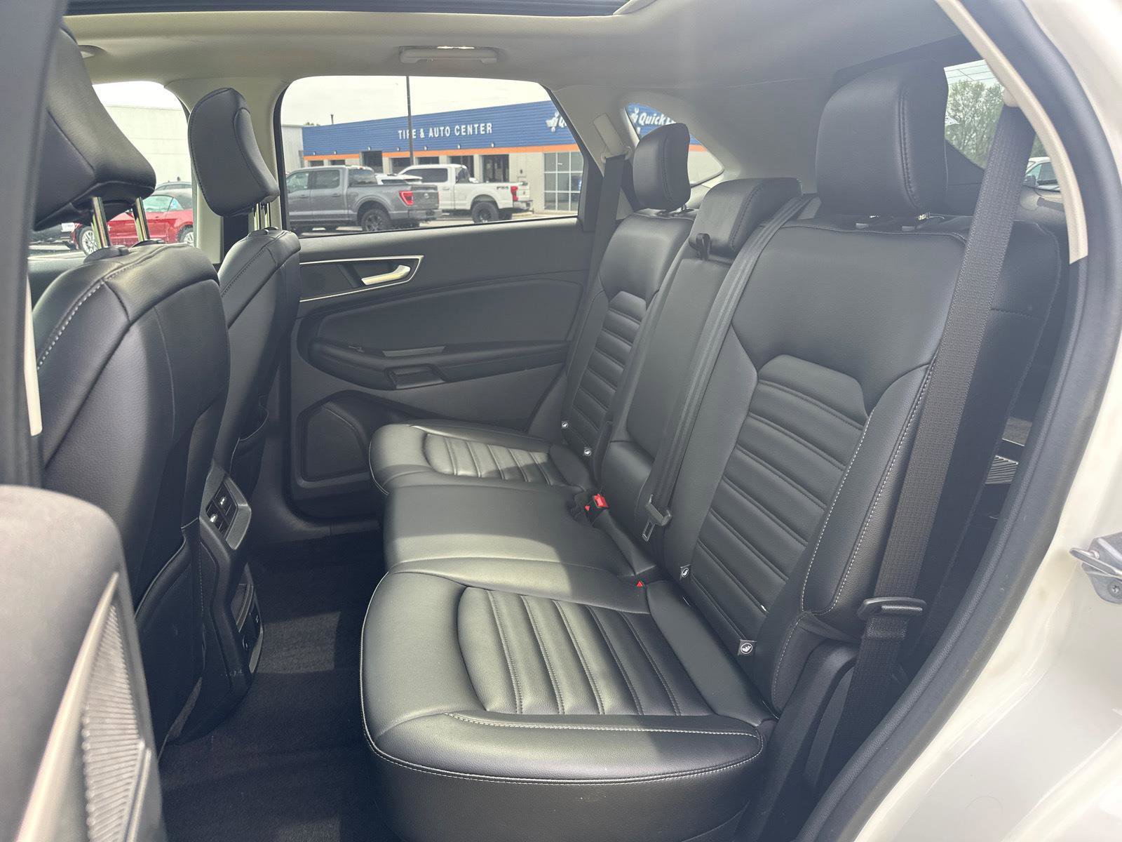 Certified 2022 Ford Edge SEL w/ Convenience Package AWD/4WD image 7