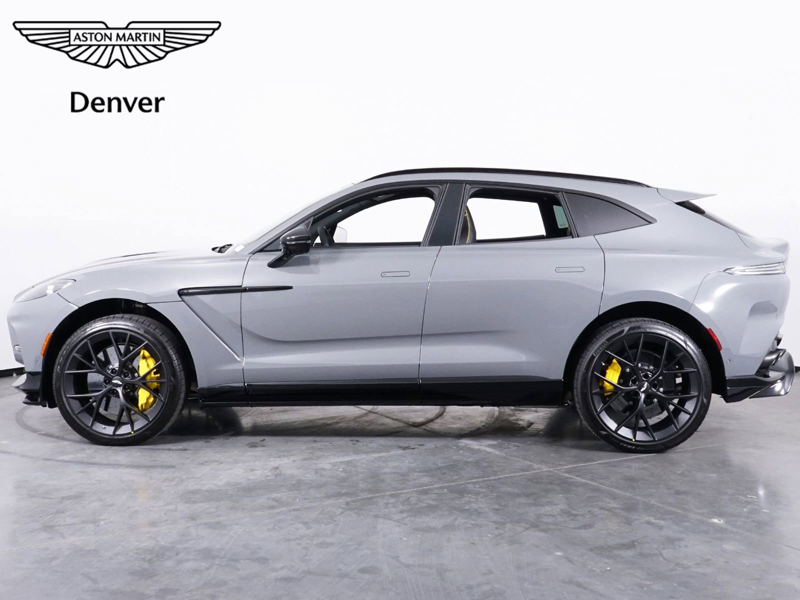 New 2026 Aston Martin DBX 707 image 2