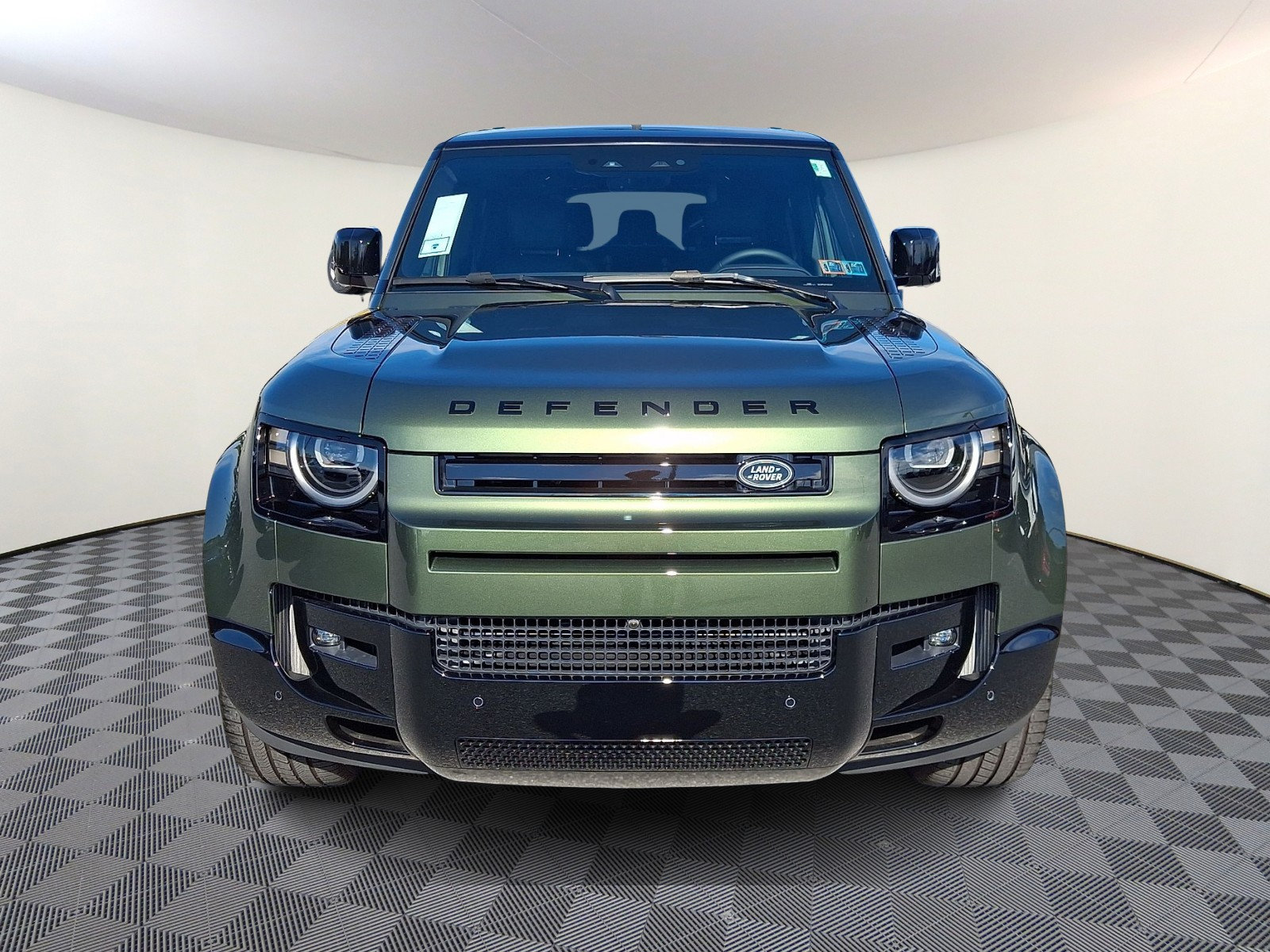 New 2026 Land Rover Defender 130 X-Dynamic SE AWD/4WD image 6
