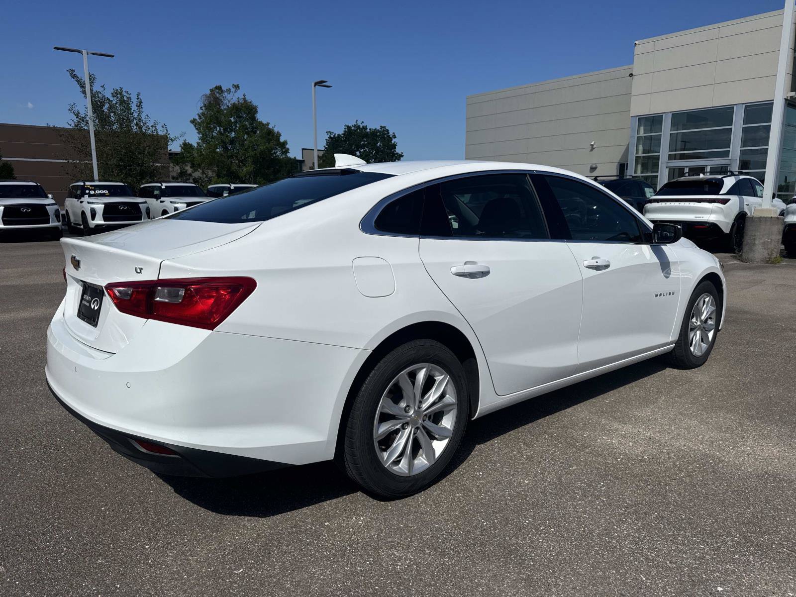 Used 2025 Chevrolet Malibu LT FWD image 5