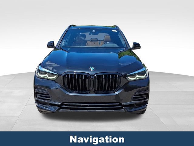 Used 2023 BMW X5 xDrive40i w/ Premium Package AWD/4WD image 3