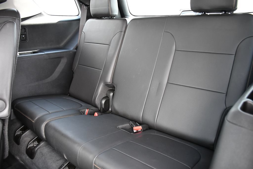 Used 2021 Chevrolet Traverse Premier w/ LPO, Floor Liner Package AWD/4WD image 23