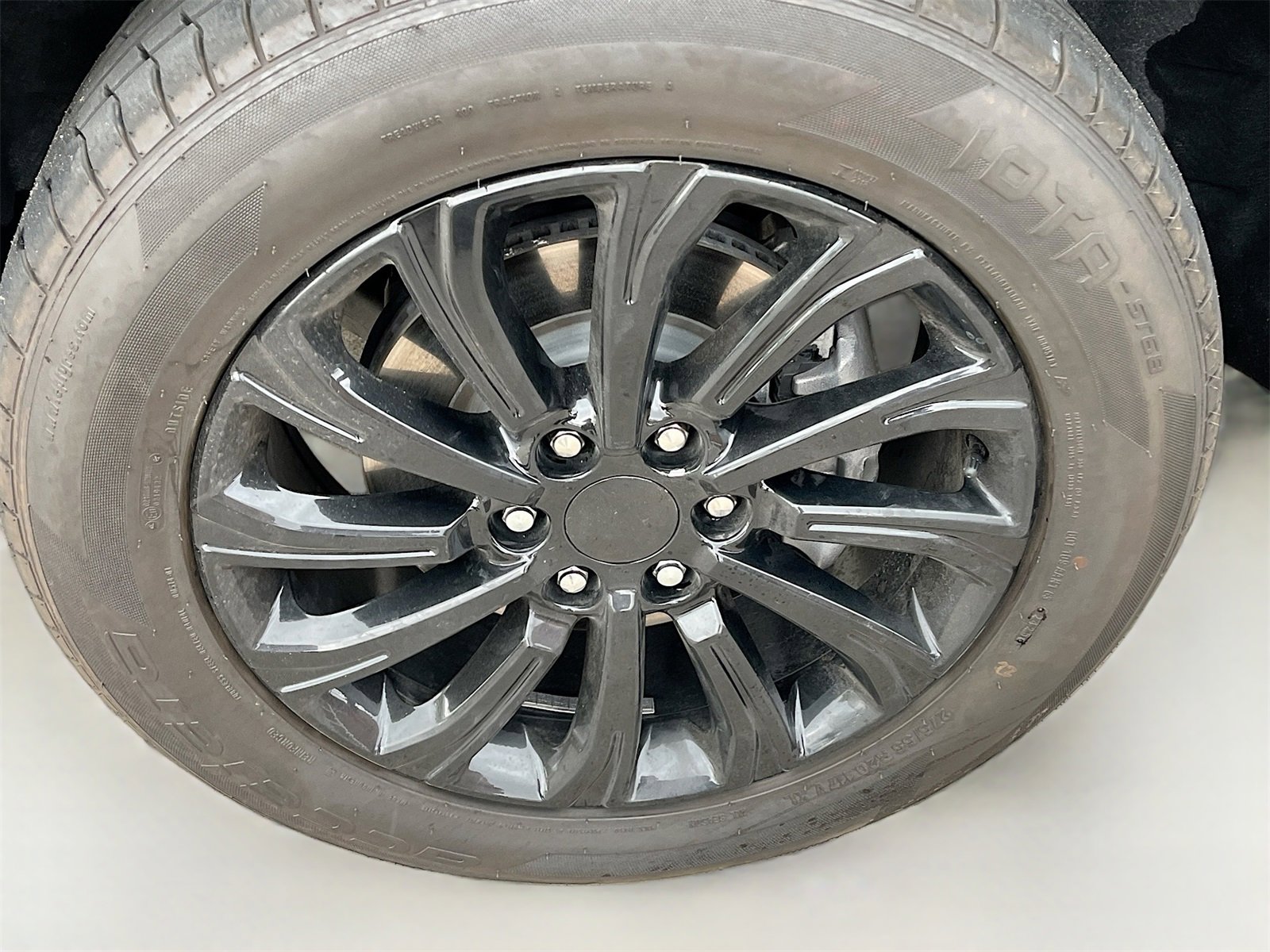 Used 2024 Ford Expedition XLT image 32