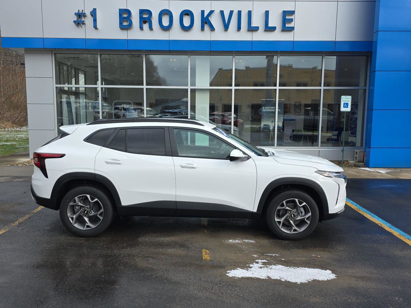 New 2025 Chevrolet Trax LT w/ Driver Confidence Package image 1