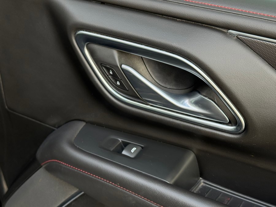 Used 2021 Chevrolet Suburban RST w/ Luxury Package image 45