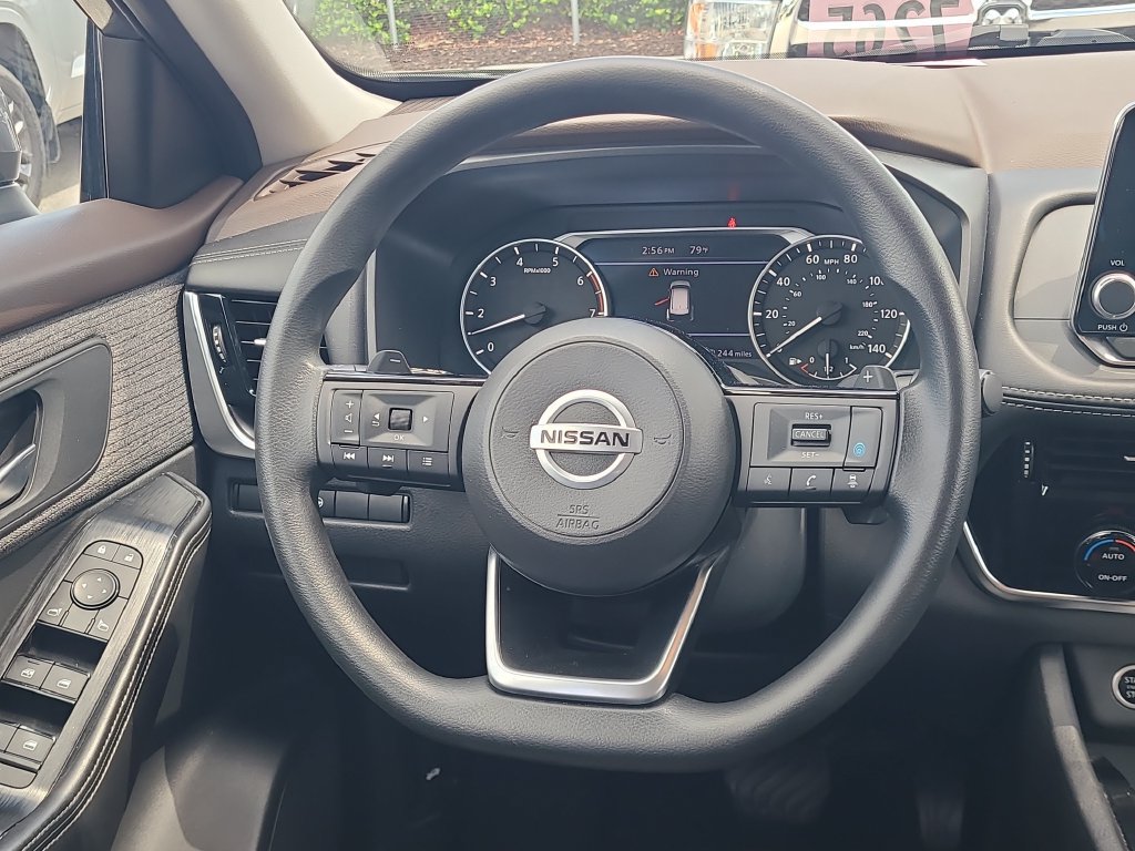 Certified 2021 Nissan Rogue SV FWD image 16