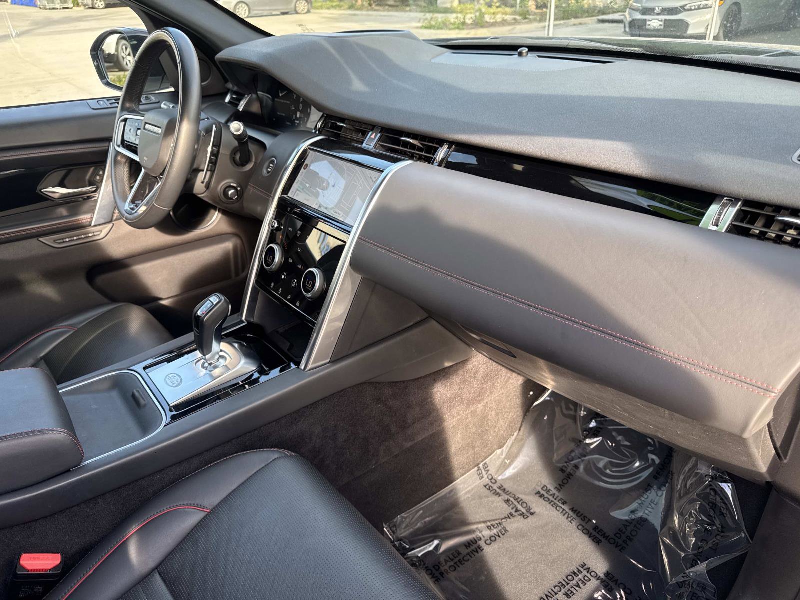 Used 2021 Land Rover Discovery Sport SE R-Dynamic image 25