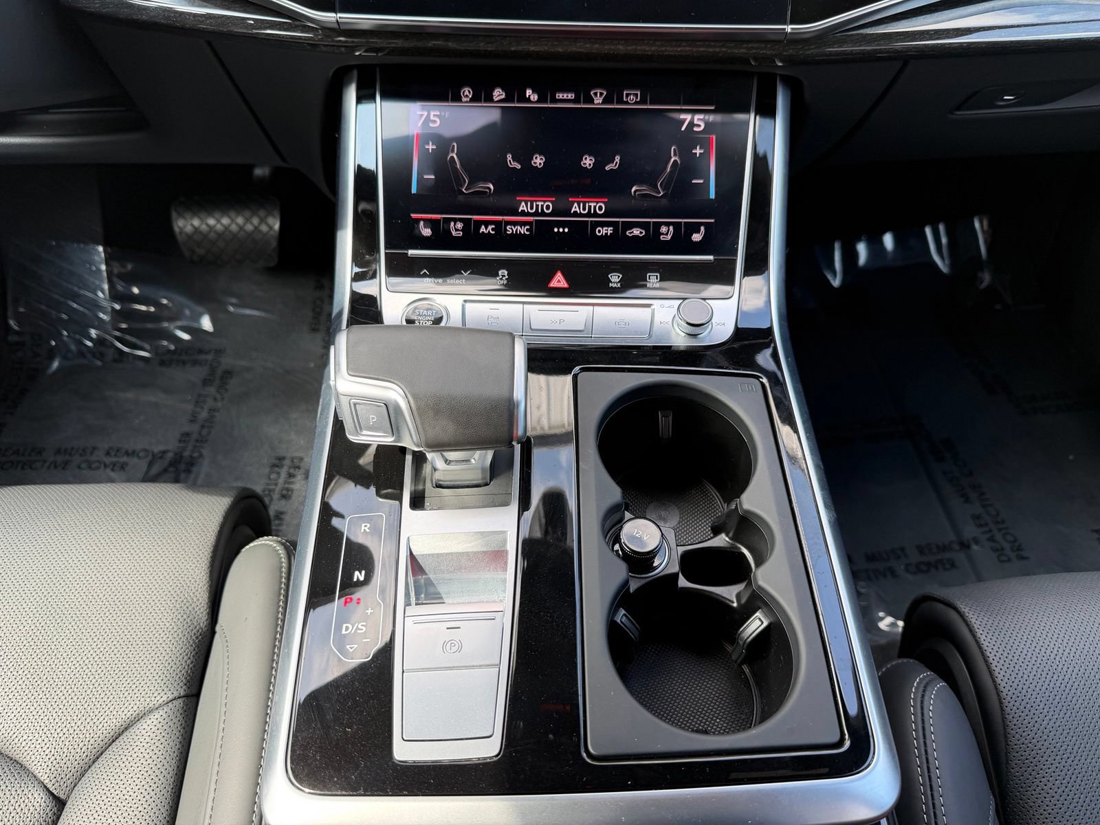 Used 2025 Audi Q8 Prestige w/ Prestige Package AWD/4WD image 17