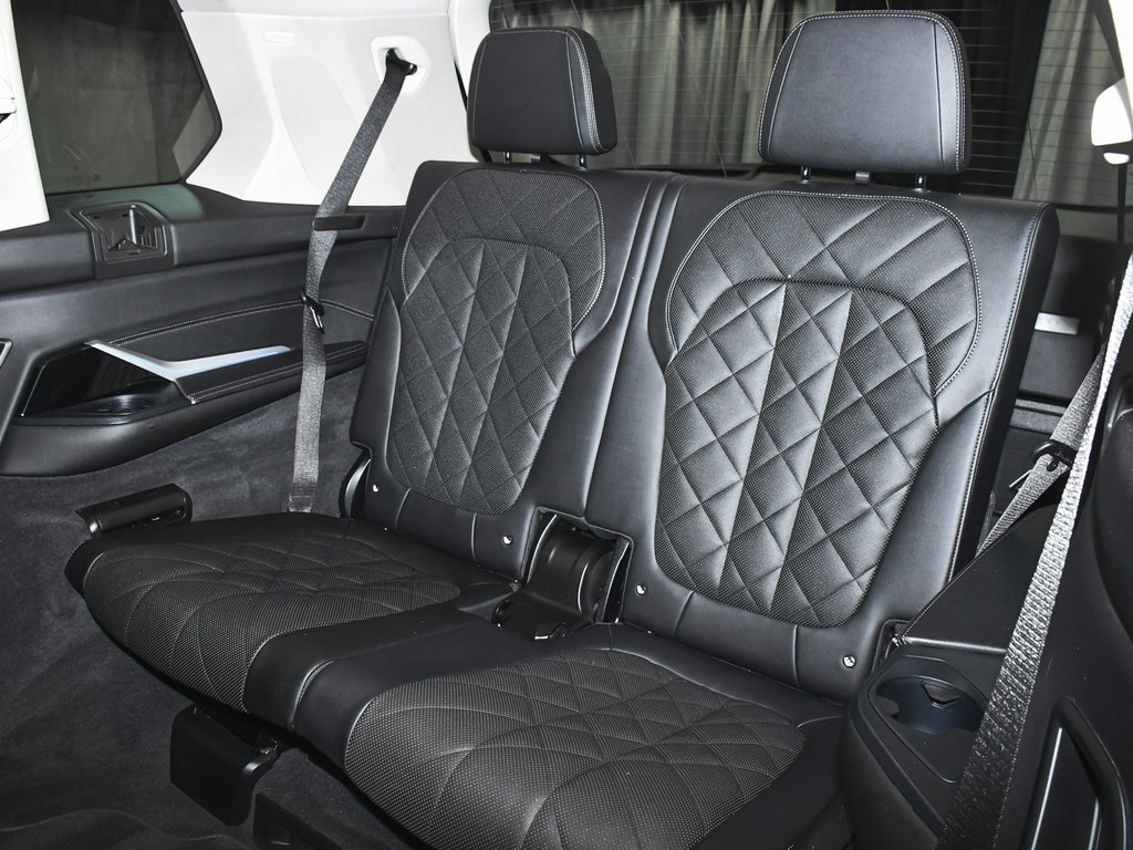 Used 2024 BMW X7 xDrive40i image 79