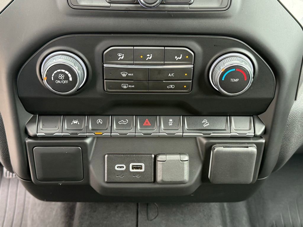 Used 2026 Chevrolet Silverado 1500 Custom Trail Boss w/ LPO, Dark Essentials Package AWD/4WD image 20