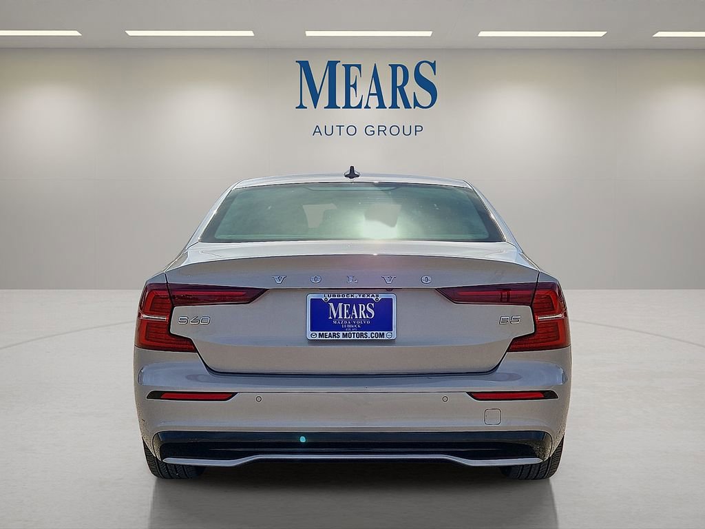 Used 2024 Volvo S60 B5 Core image 5