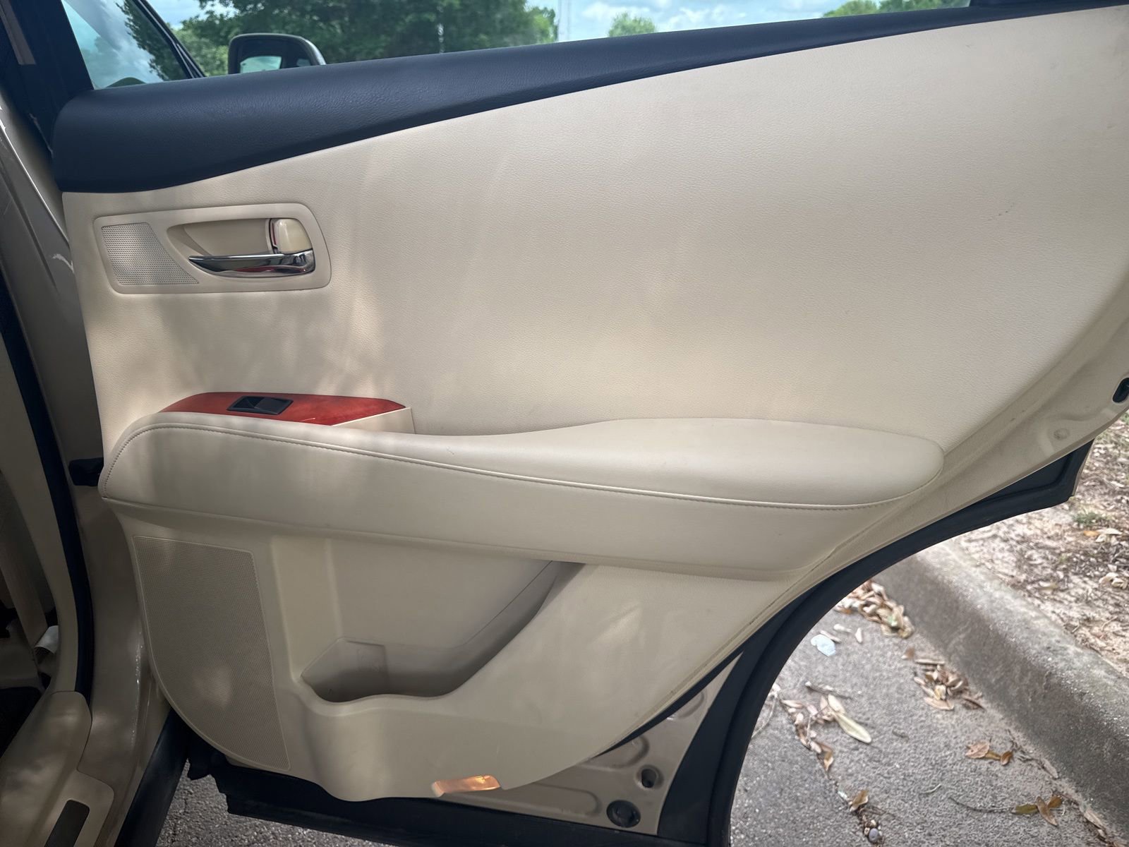 Used 2010 Lexus RX 350 2WD image 29