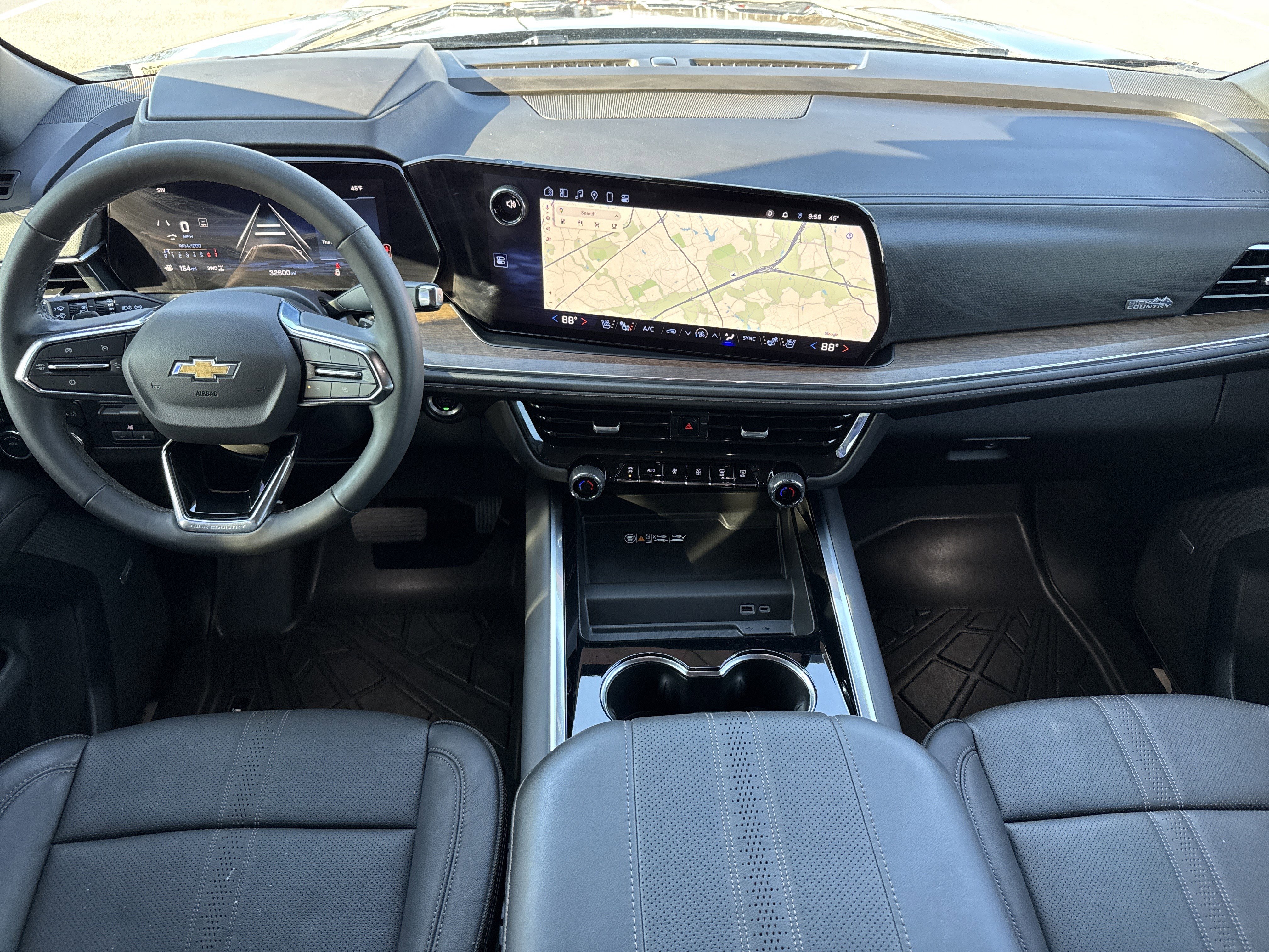 Used 2025 Chevrolet Suburban High Country w/ Sun And Tow Package image 29