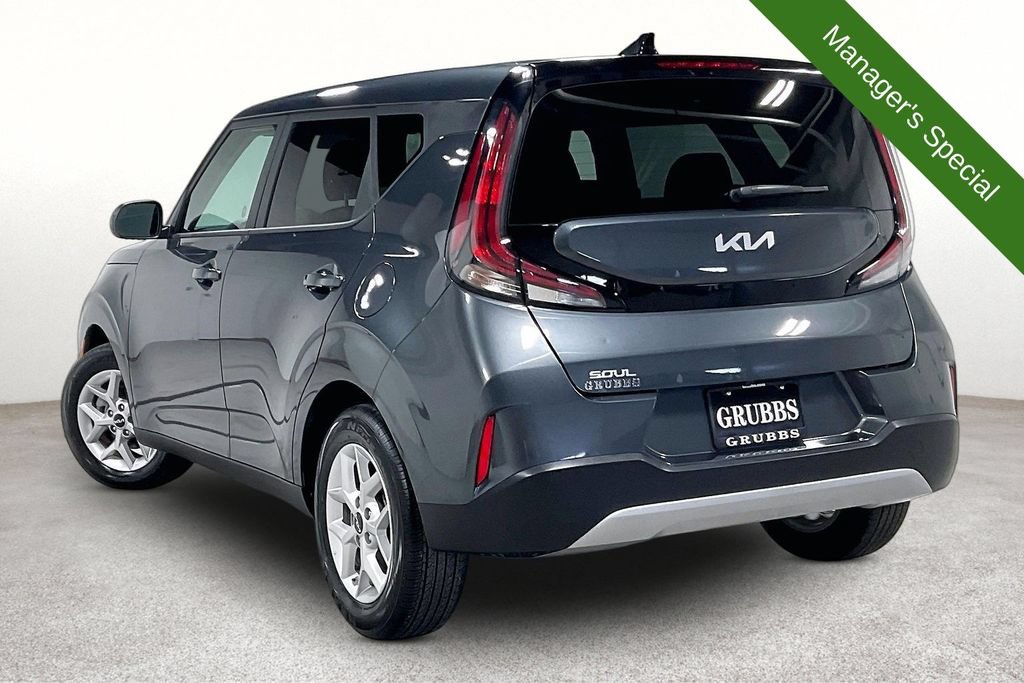 Used 2025 Kia Soul LX w/ LX Technology Package FWD image 15