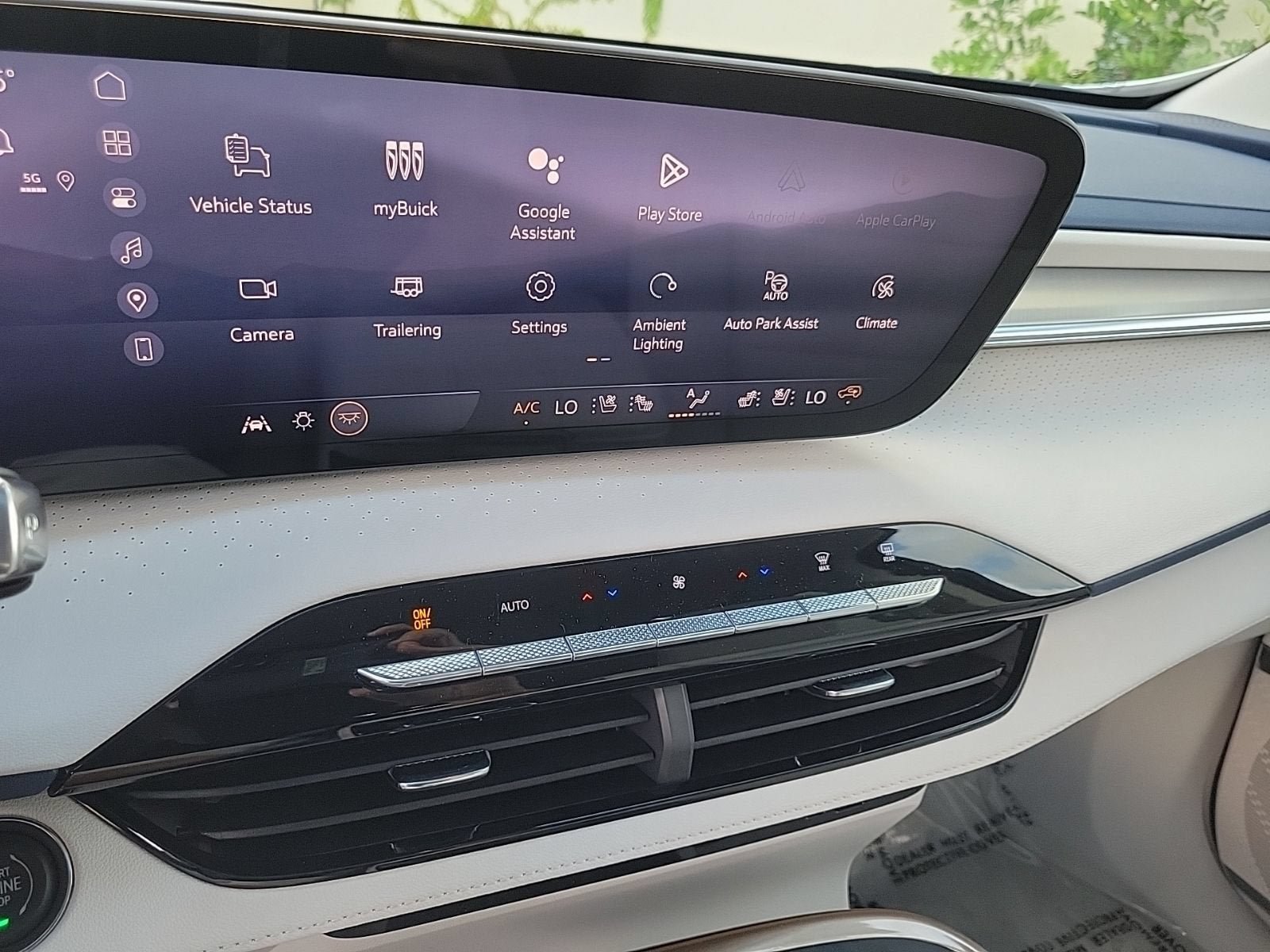 New 2026 Buick Enclave Avenir w/ Super Cruise Package FWD image 16