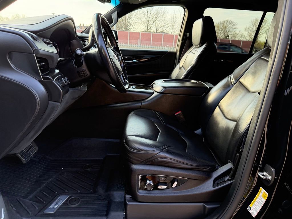 Used 2016 Cadillac Escalade ESV Platinum image 23