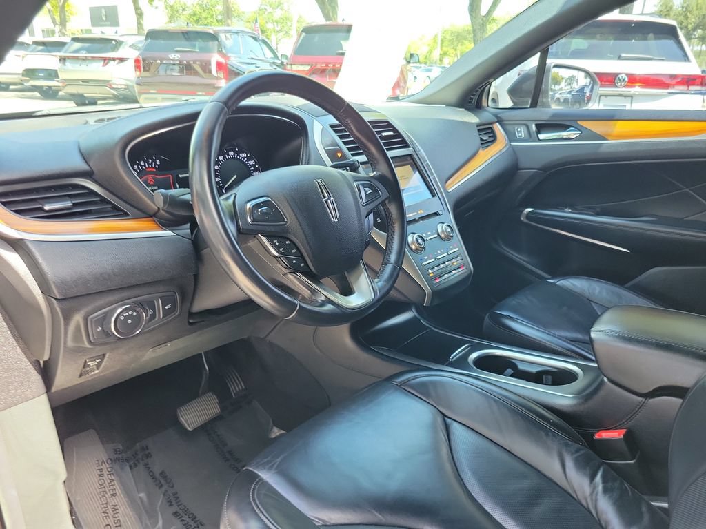 Used 2019 Lincoln MKC Select w/ Select Plus Package FWD image 18
