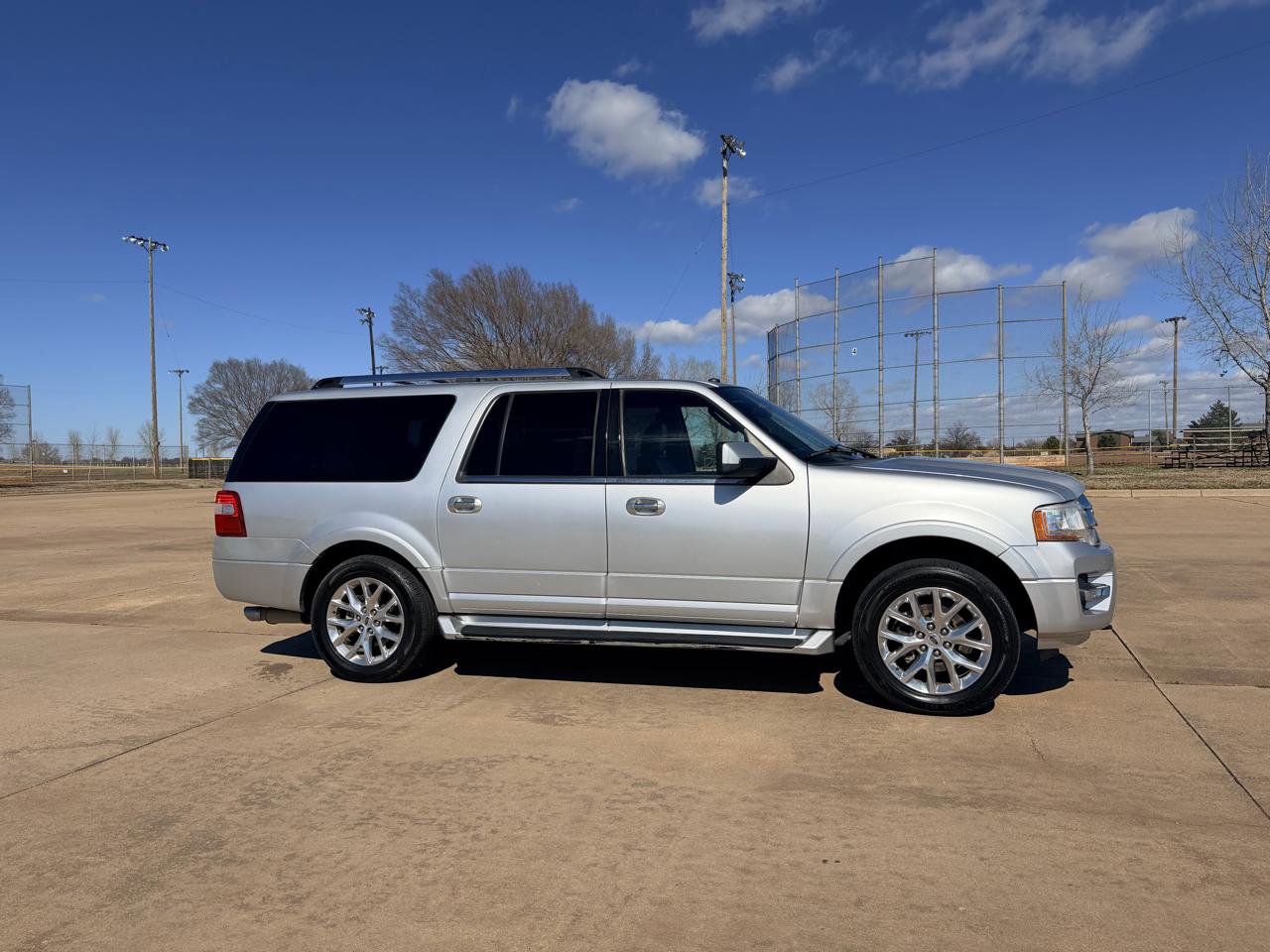 Used 2016 Ford Expedition EL Limited image 32