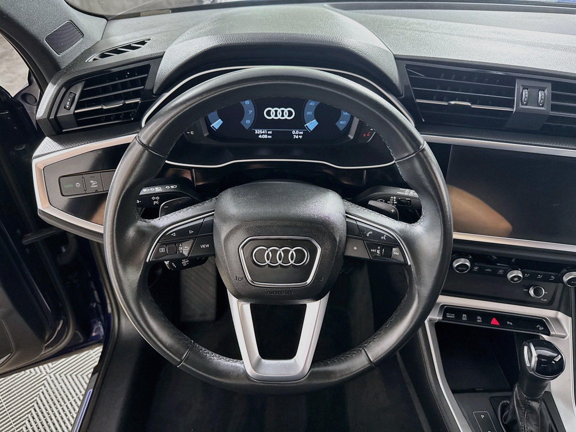 Used 2025 Audi Q3 2.0T Premium AWD/4WD image 15