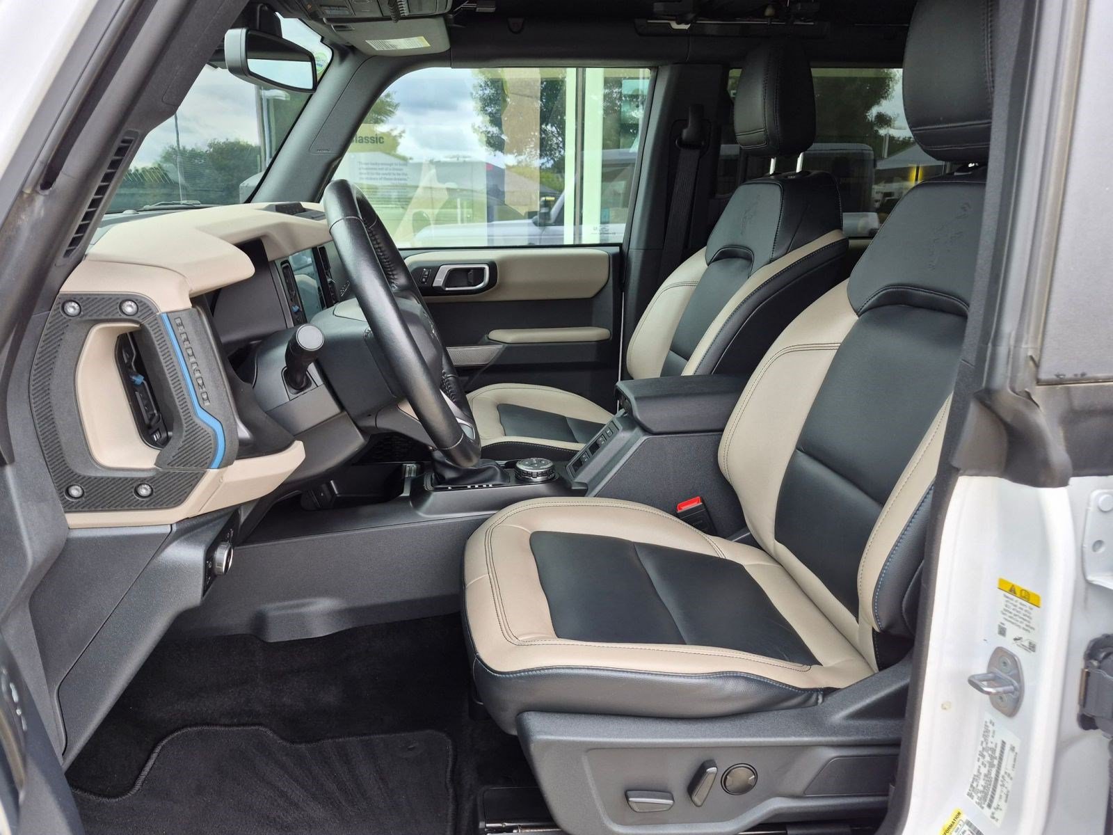 Used 2023 Ford Bronco Wildtrak AWD/4WD image 5