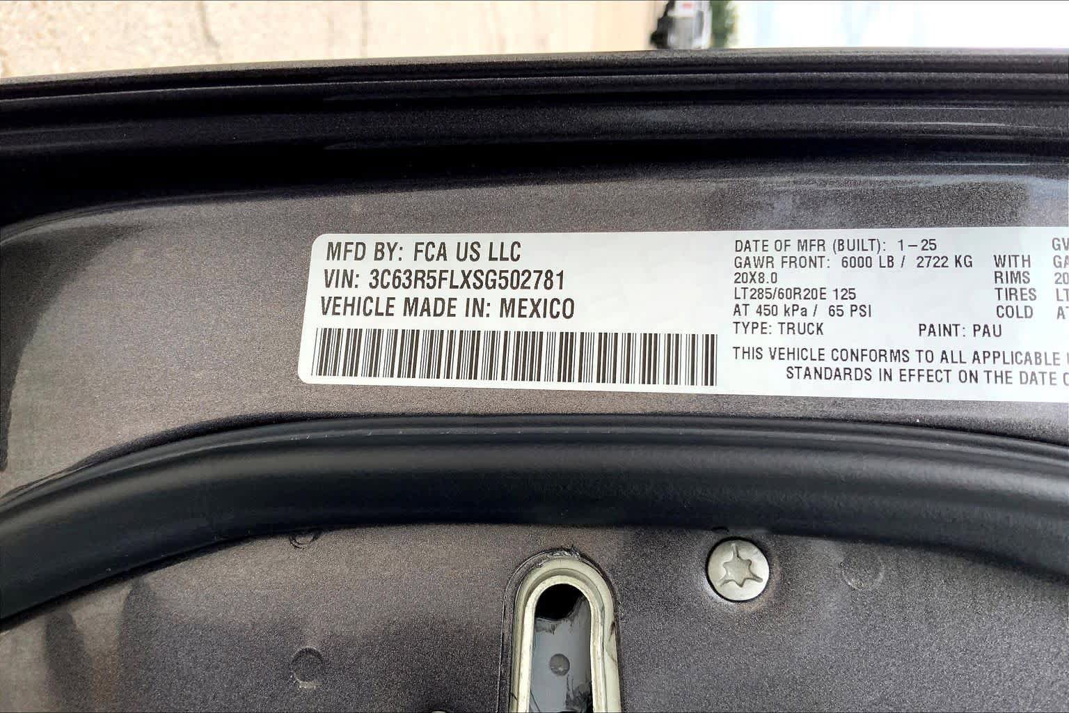 Used 2025 RAM 2500 Laramie AWD/4WD image 31