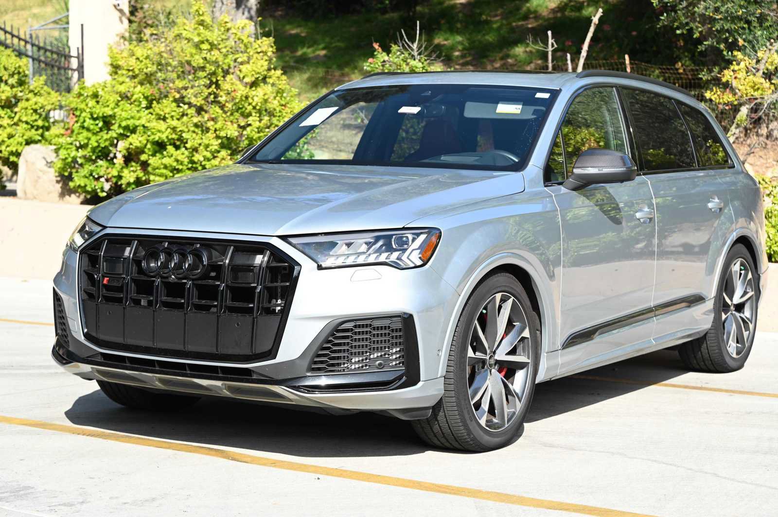 Used 2023 Audi SQ7 Prestige AWD/4WD image 1