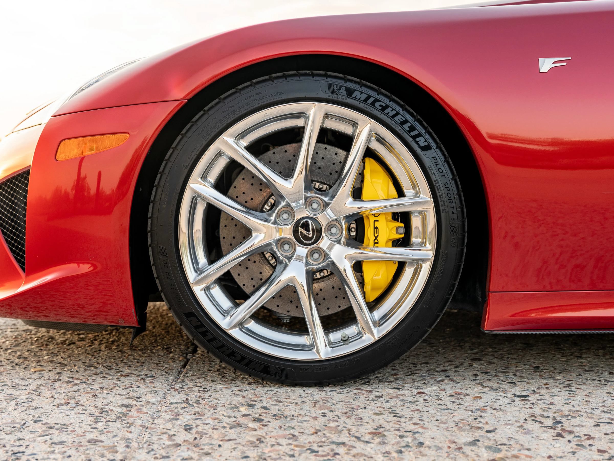 Used 2012 Lexus LFA RWD image 28