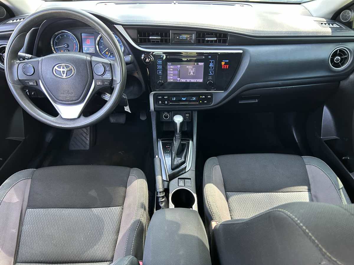 Used 2018 Toyota Corolla LE FWD image 25
