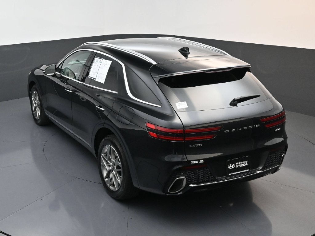 Used 2025 Genesis GV70 2.5T AWD/4WD image 18