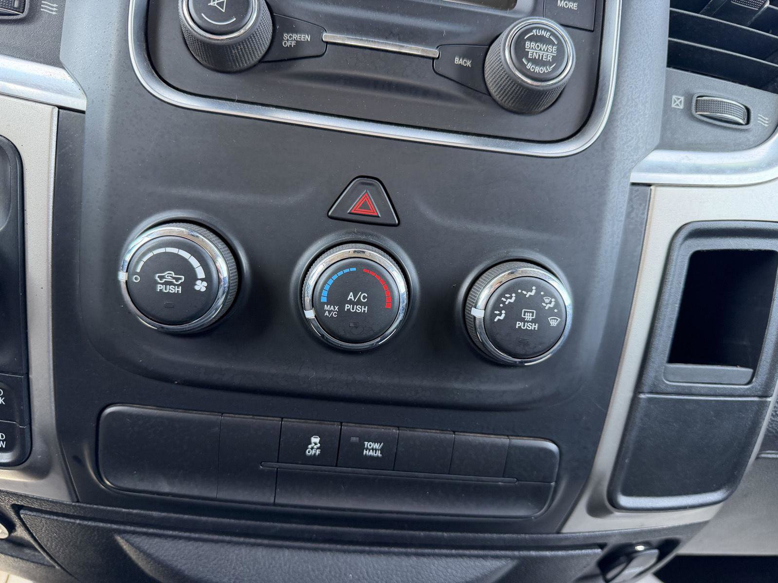 Used 2018 RAM 1500 Outdoorsman AWD/4WD image 17