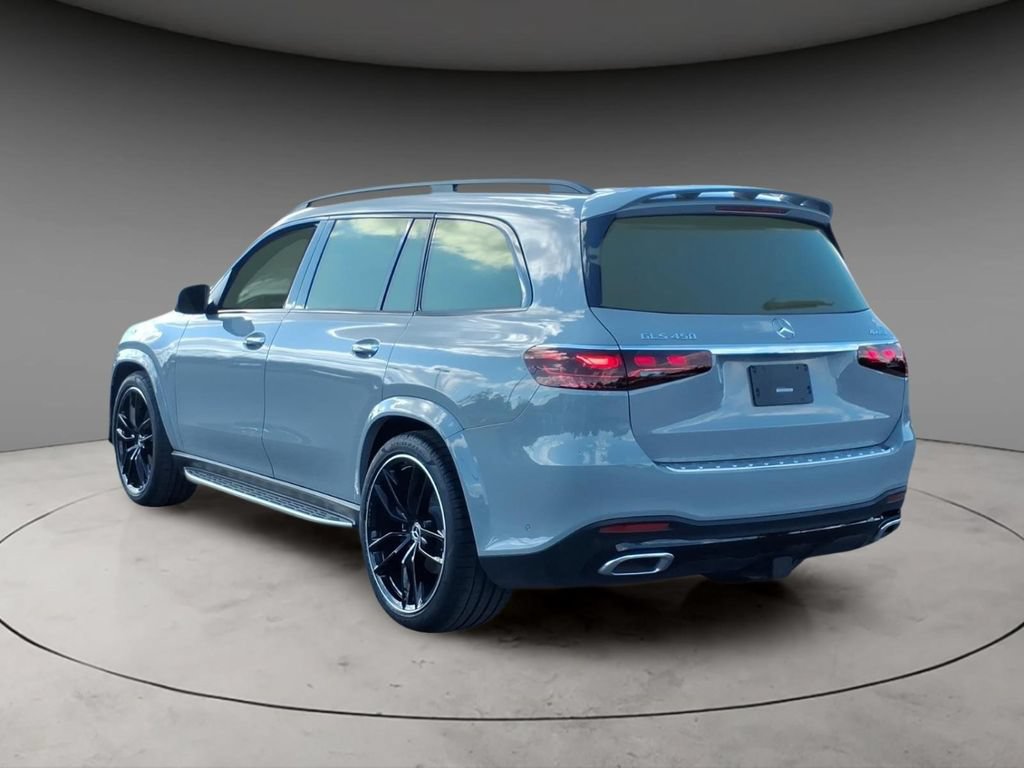 Used 2024 Mercedes-Benz GLS 450 4MATIC image 3