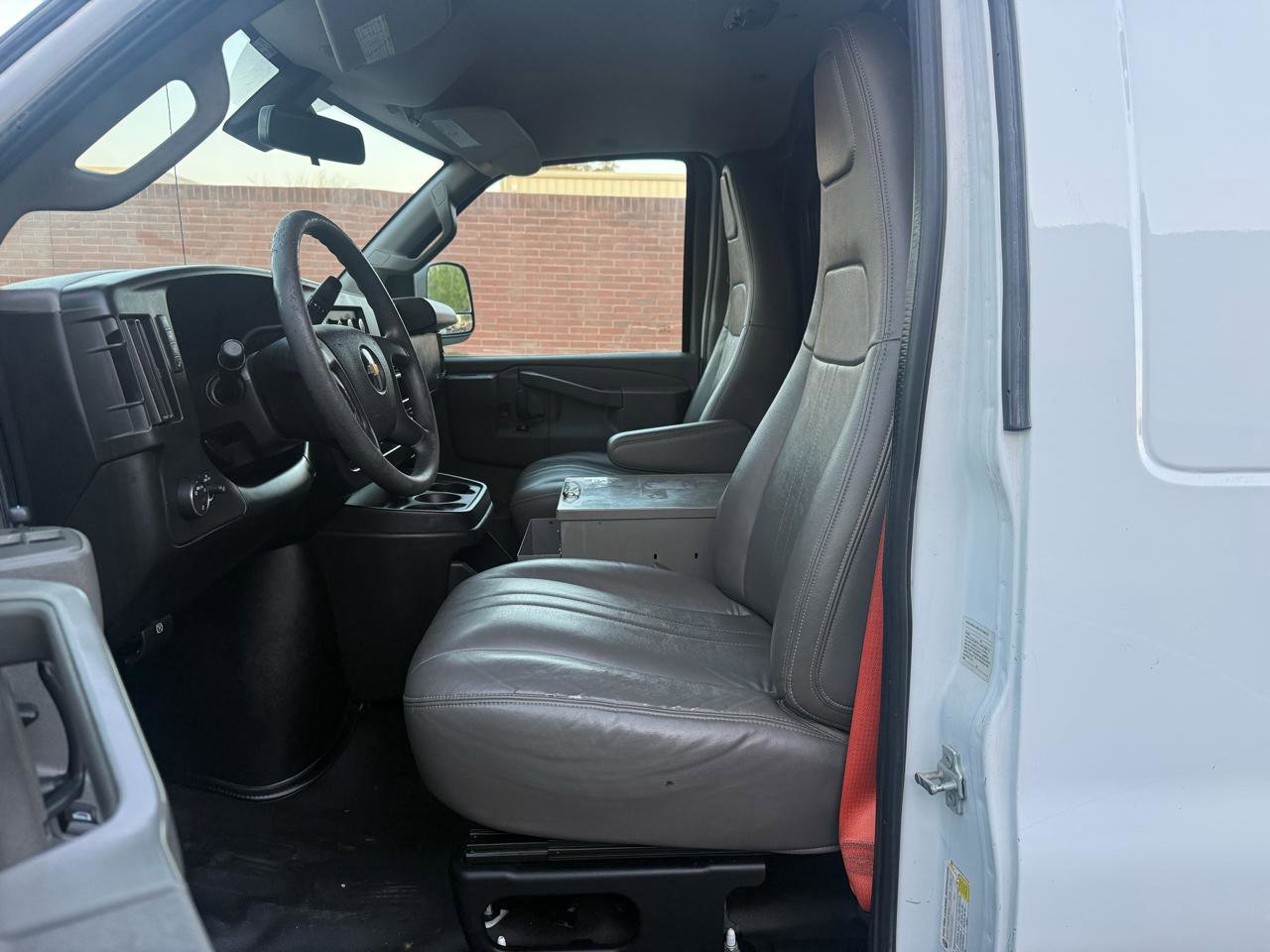 Used 2019 Chevrolet Express 2500 2500 Cargo w/ Driver Convenience Package RWD image 9