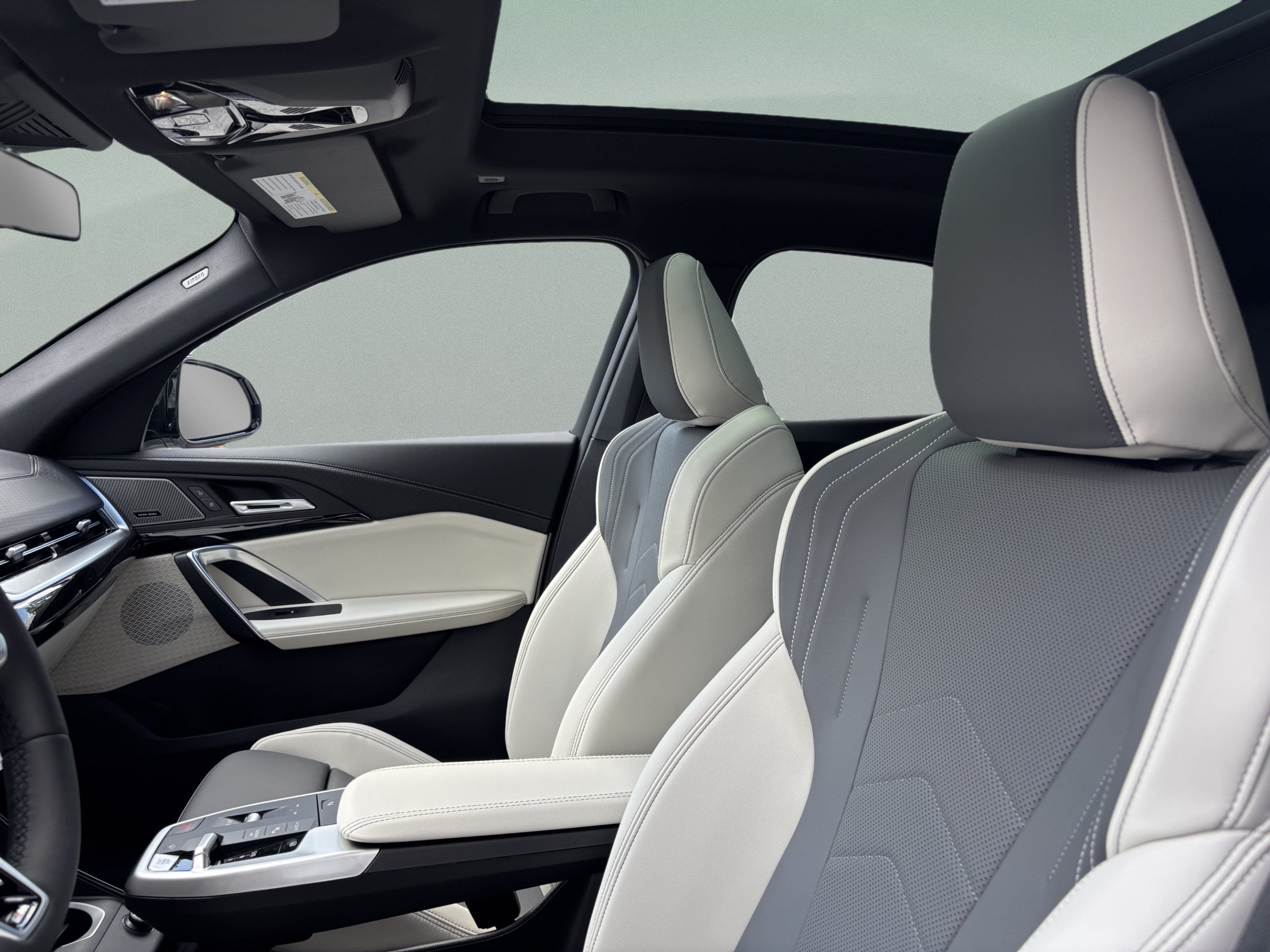 New 2027 BMW X2 xDrive28i AWD/4WD image 16