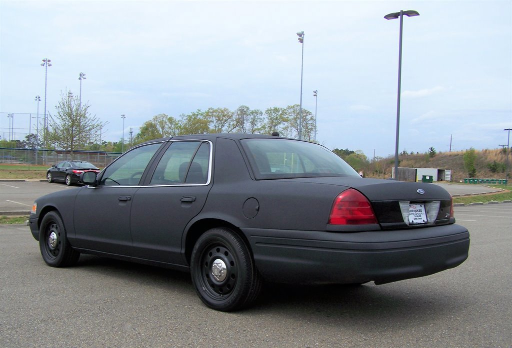 Used 2009 Ford Crown Victoria Police Interceptor image 4