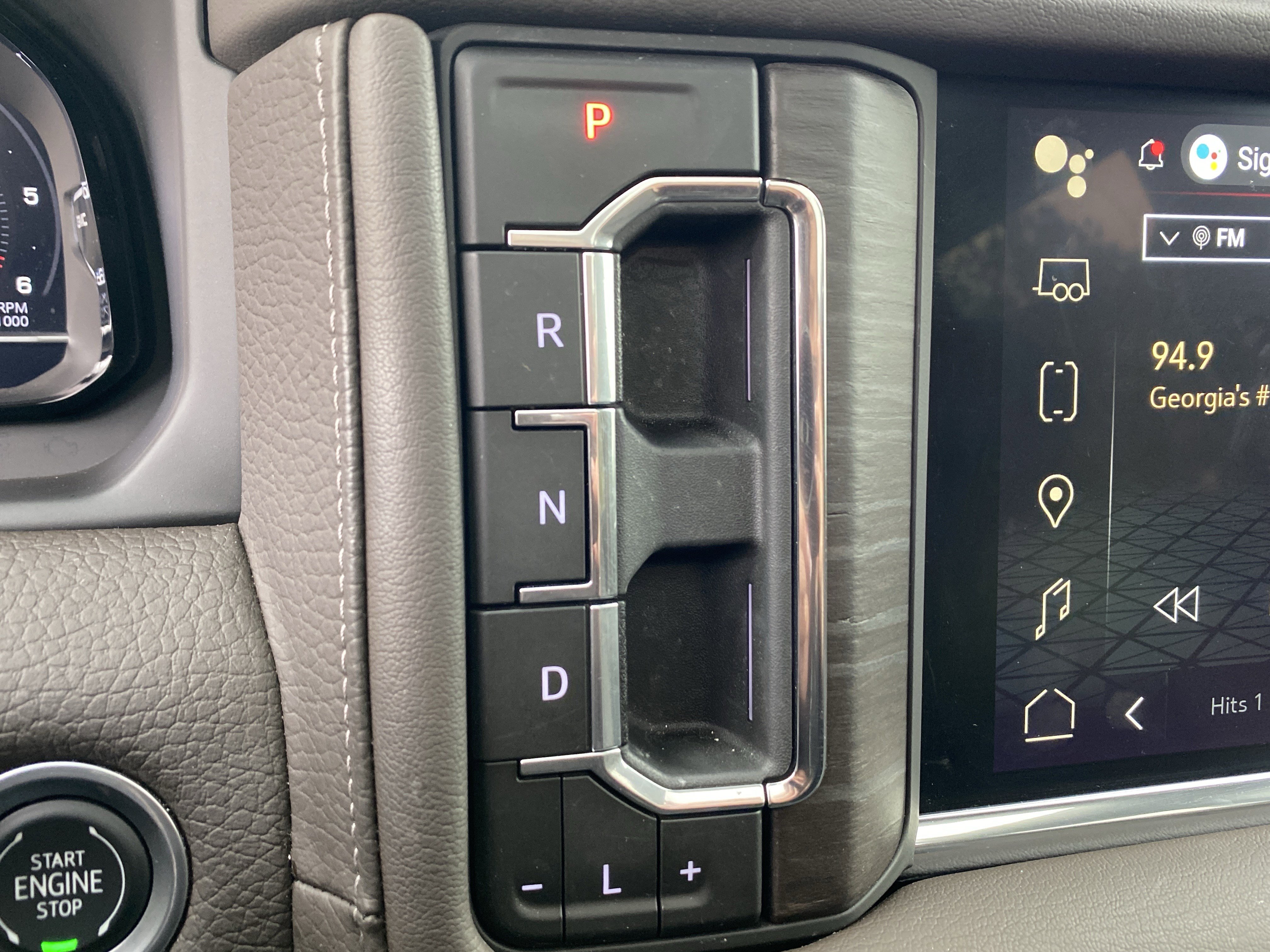 Used 2024 GMC Yukon Denali w/ Denali Reserve Package image 36