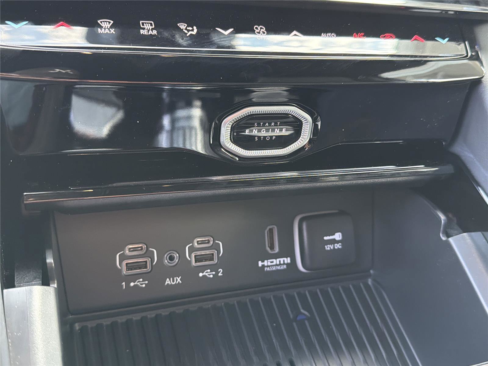 New 2026 Jeep Grand Cherokee Summit image 30