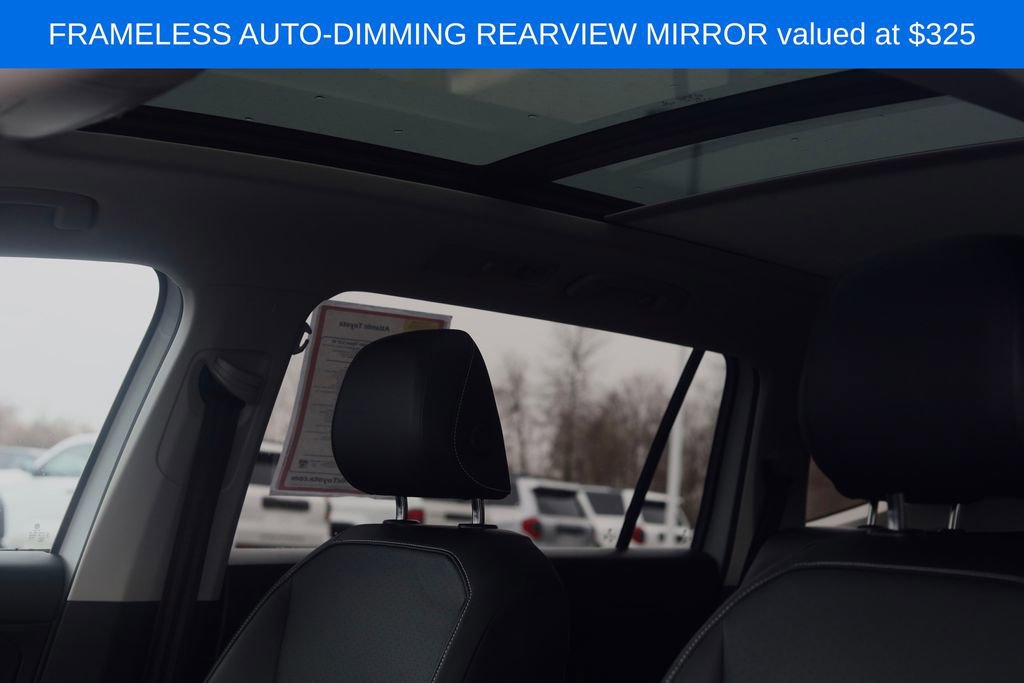 Used 2021 Volkswagen Tiguan SE w/ Panoramic Sunroof Package image 6