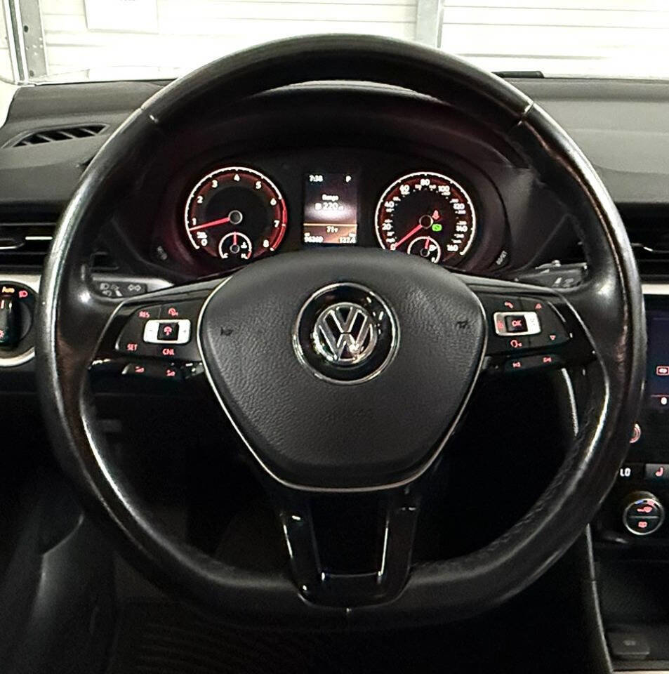 Used 2020 Volkswagen Passat 2.0T SE image 10