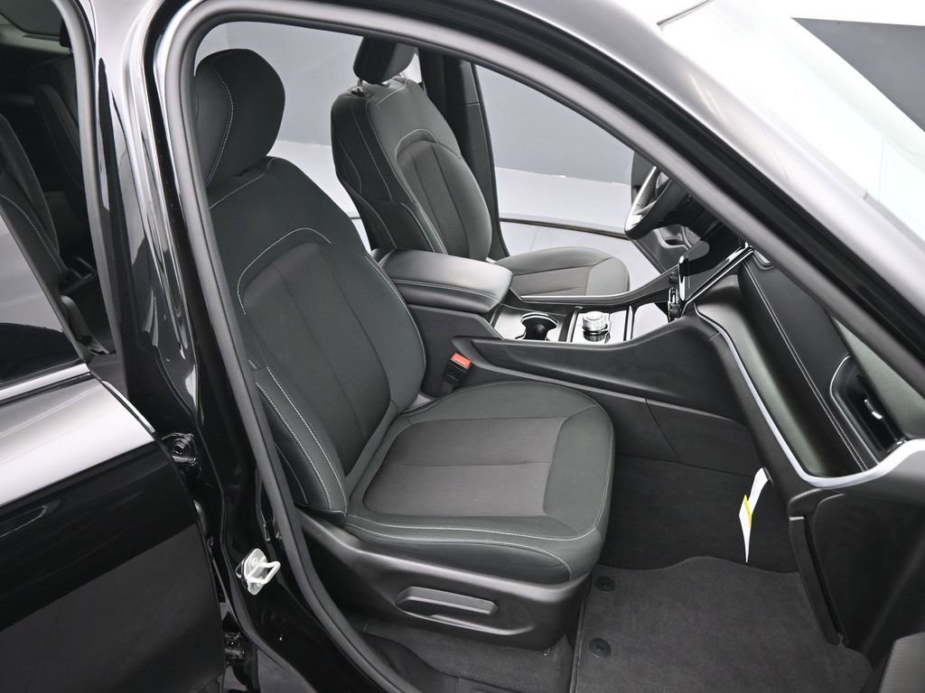 Used 2024 Jeep Grand Cherokee L Laredo w/ Luxury Tech Group I image 21