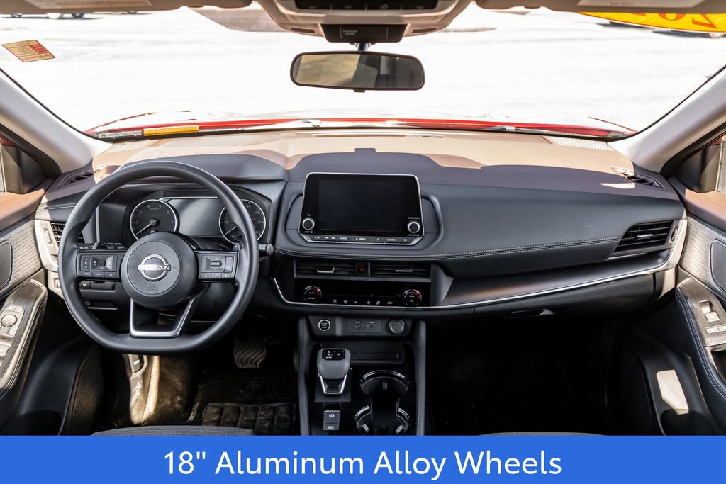 Used 2023 Nissan Rogue SV image 15