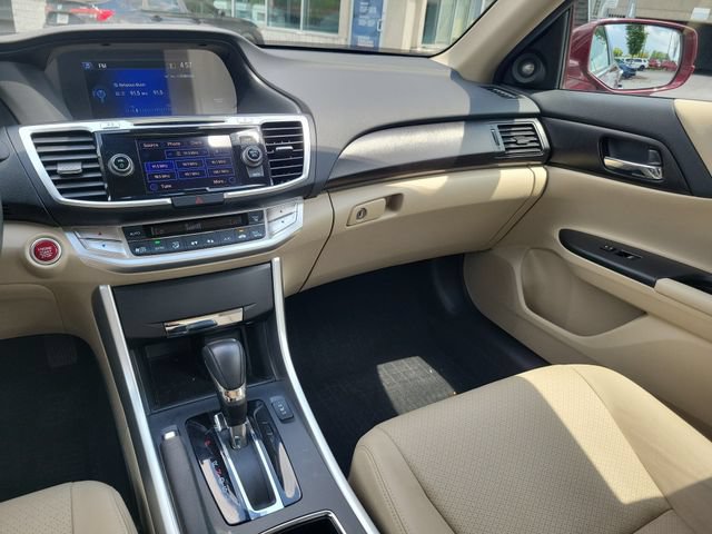 Used 2015 Honda Accord EX-L image 29