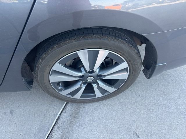 Used 2019 Nissan Sentra SV w/ Special Edition Package image 8