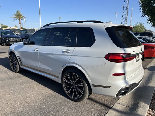 Used 2021 BMW X7 M50i AWD/4WD image 3