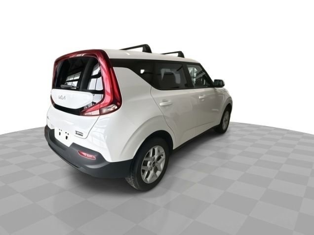 Used 2022 Kia Soul LX w/ Technology Package image 8