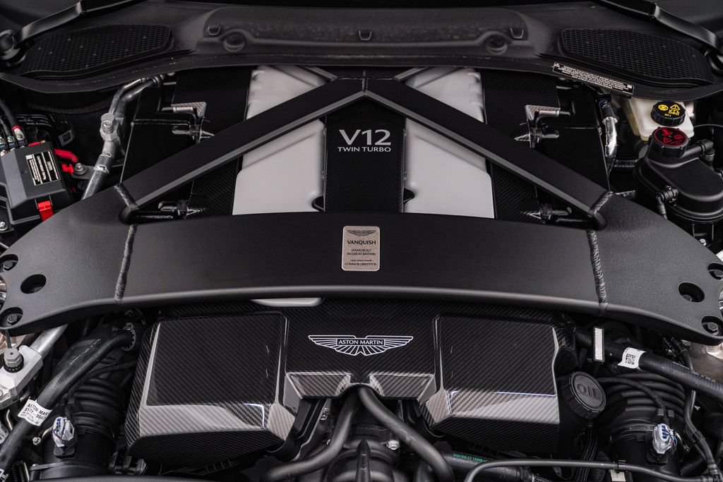 New 2026 Aston Martin Vanquish Convertible RWD image 37